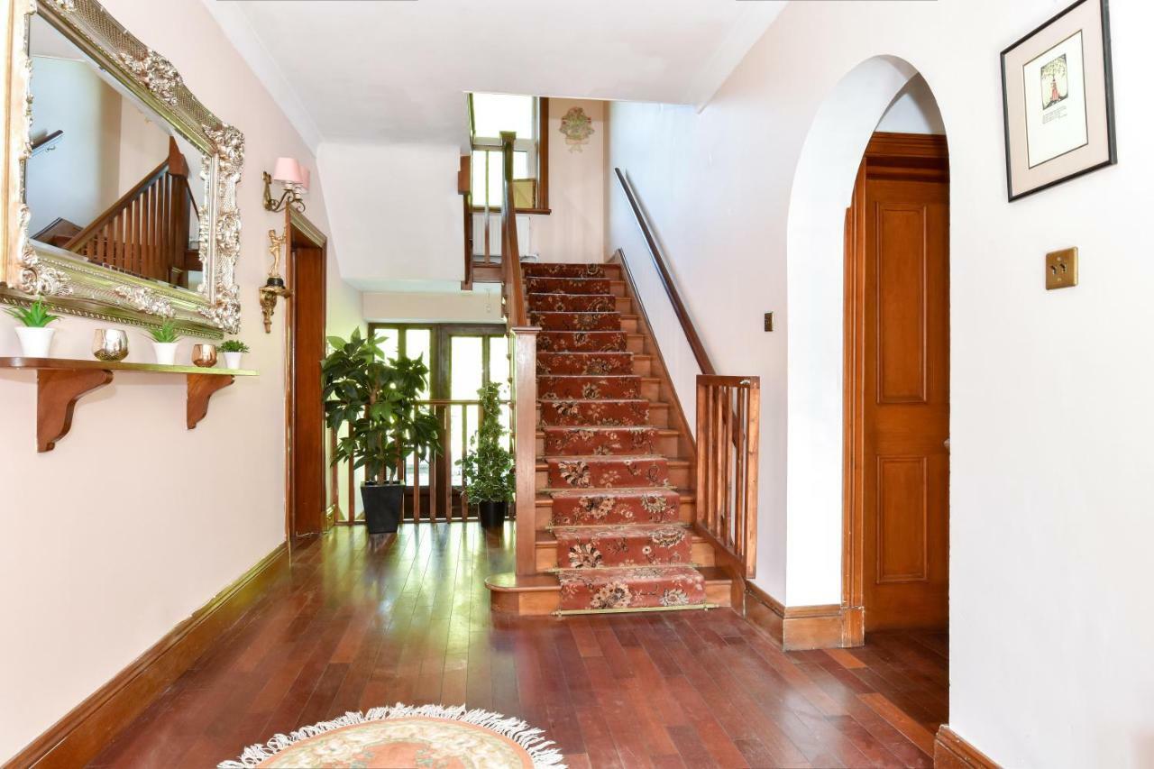 Boutique Guest House ゴールウェイ エクステリア 写真