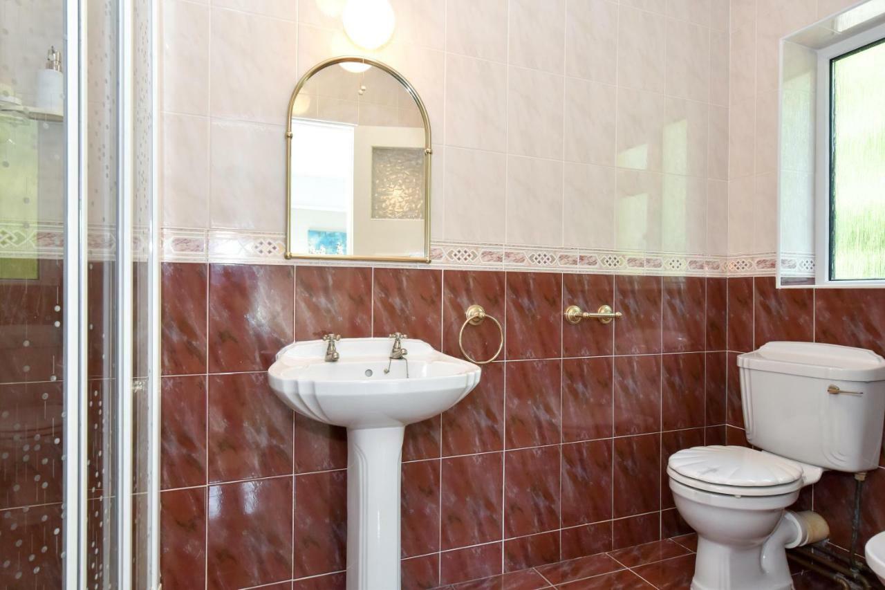 Boutique Guest House ゴールウェイ エクステリア 写真